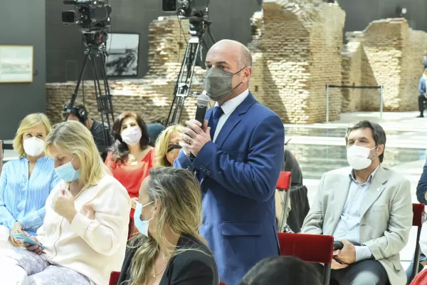 Lichtmajer: Nuestro objetivo es que los chicos y chicas estén en la escuela