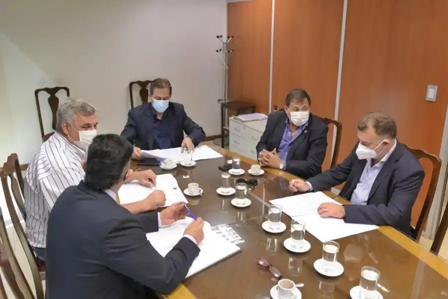 EN COMISIÓN. Los legisladores emitieron dictámenes relacionados a la actividad turística y a la cultura. Foto: Prensa HLT