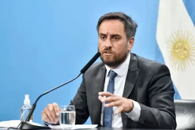 Cabandié cuestionó a los productores por los incendios en Corrientes