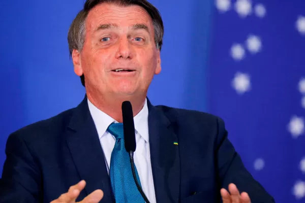Denunciaron a Bolsonaro por crímenes lesa humanidad en la pandemia