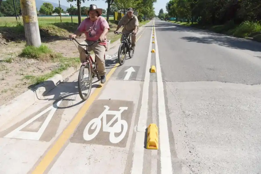 “CIUDAD JARDÍN”. Así se proyecta Yerba Buena y por eso la construcción de bicisendas es una política de Estado que vale la pena seguir profundizando. Más aire puro, más actividad física.