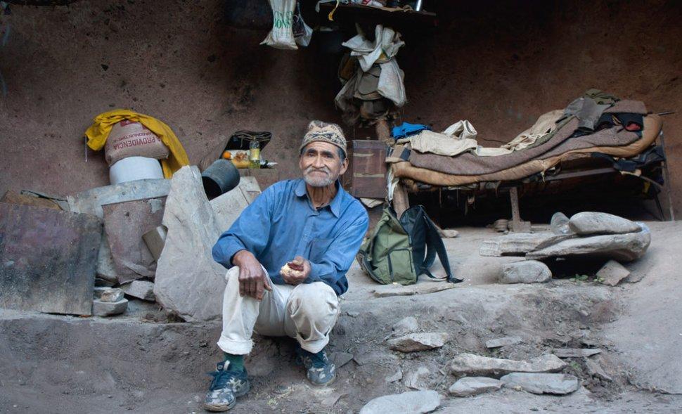 Filman un documental sobre el hombre de la cueva en San Pedro de Colalao