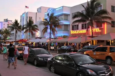 Viajar, trabajar, ahorrar, madurar: así viven los jóvenes tucumanos en Miami