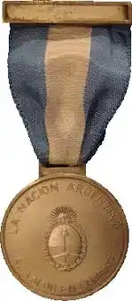CONDECORACIÓN. Otorgada por su valor a Oscar Jaimet.