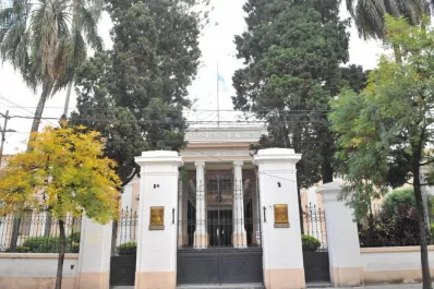 En cinco Facultades está confirmada la contienda electoral y cuatro decanos van por la reelección