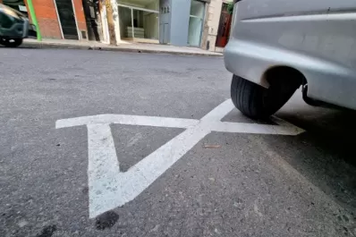 Empezaron a señalizar las calles para el estacionamiento pago: ¿desde cuándo regirá?