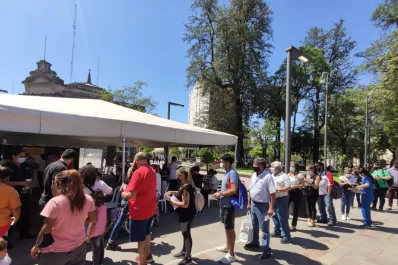 Vacunatorios en Tucumán: bajó la demanda de dosis para adultos