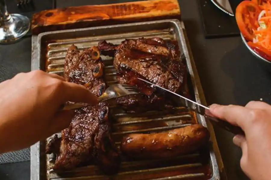 Nuevo local de La Leñita Parillada en el corazón de la ciudad