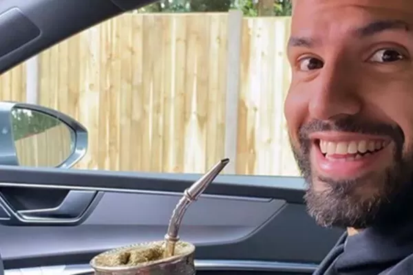 Kun Agüero confesó que no puede tomar más mate ni café