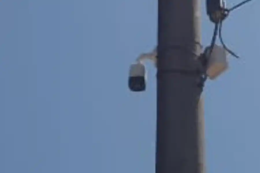 En dos allanamientos, la policía se encontró con circuitos cerrados de seguridad