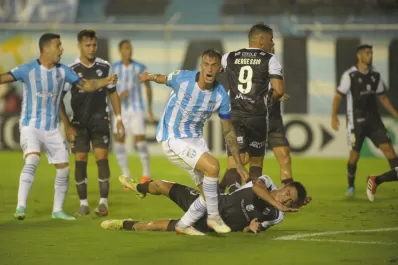 Atlético lo buscó hasta el final y encontró un agónico empate ante Platense