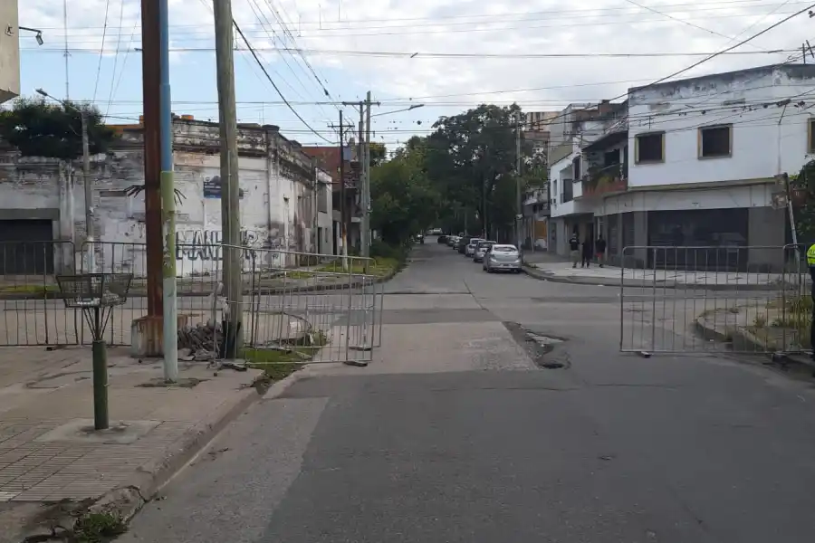 Un operativo policial impide que los hinchas de Atlético accedan a las inmediaciones del Monumental