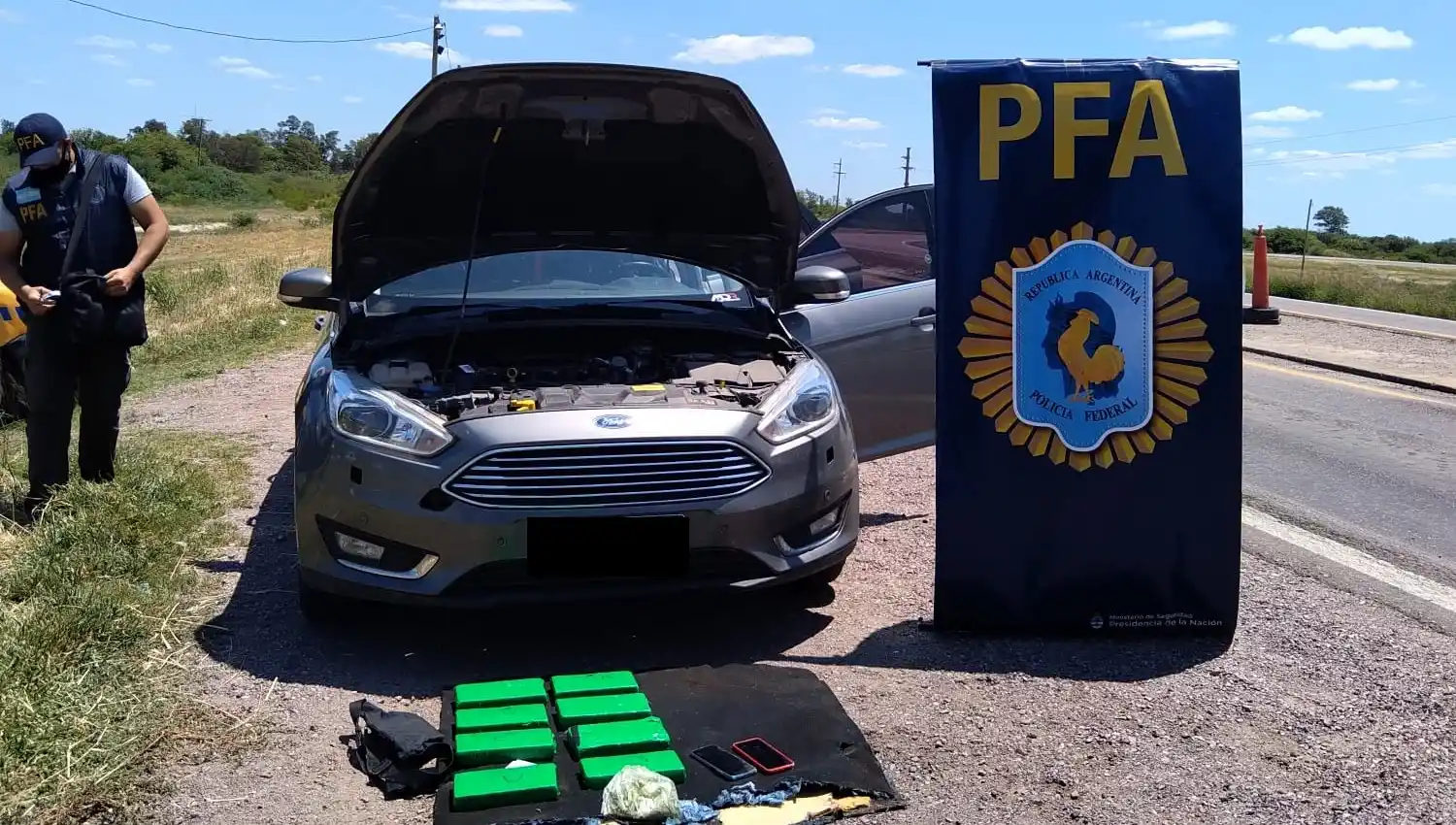 OPERATIVO. Desarticularon una banda narco-criminal en Salta. FOTO POLICÍA FEDERAL ARGENTINA (PFA).