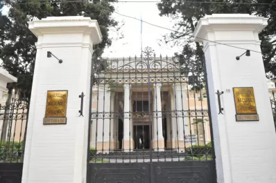 La rosca política: el juego predilecto de la UNT