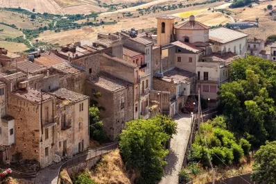 Casas a un euro: más de 40 argentinos compraron una propiedad en Italia