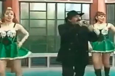 Viral: descubren en un video un particular detalle de las bailarinas de Antonio Ríos
