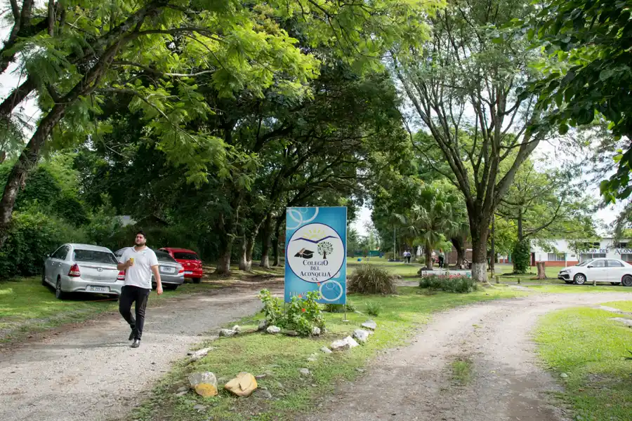 OBRAS. La Municipalidad de Yerba Buena trabaja en la apertura de la calle Maderuelo, que comunicará las avenidas Aconquija y Perón.