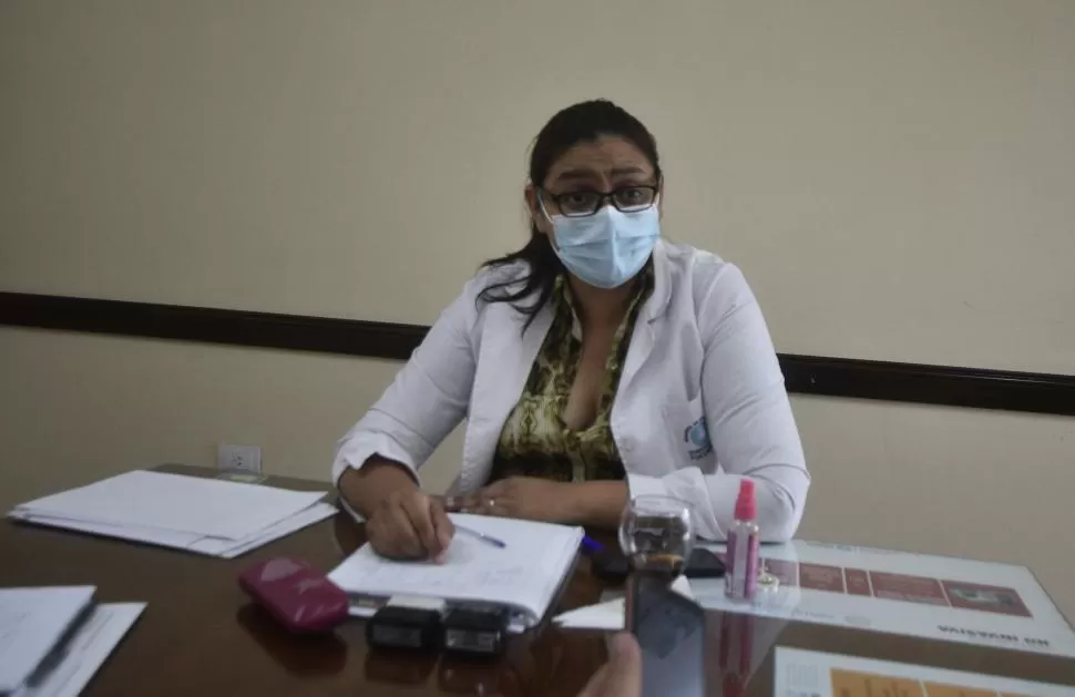 ARDUO TRABAJO. La médica Lorena Arteaga fue designada al frente del “Miguel Belascuain”, donde ya trabajaba en la terapia intensiva. 