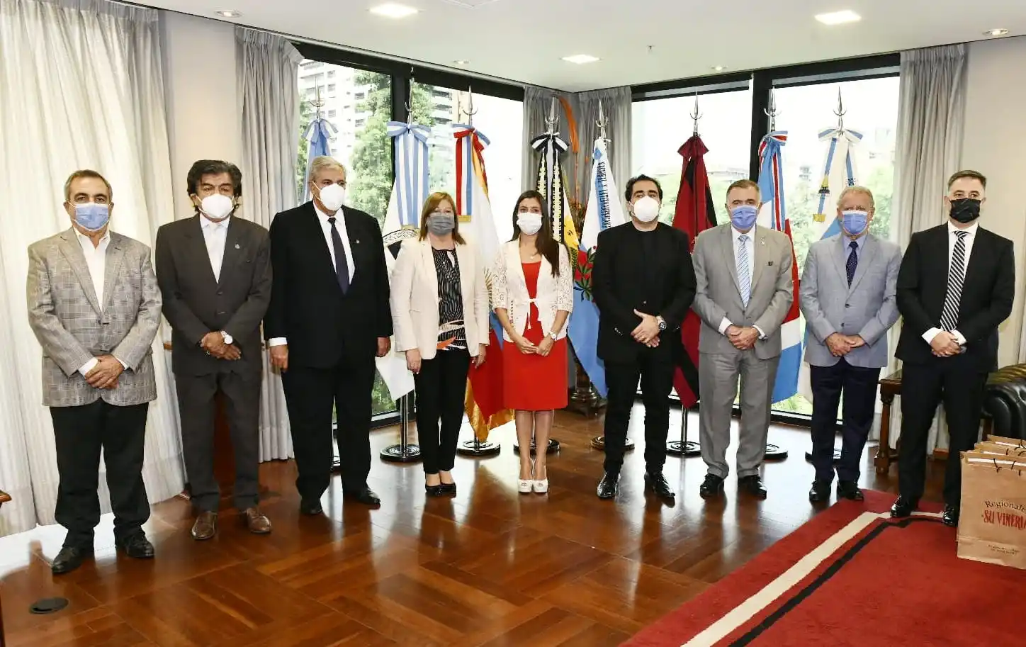 EN TUCUMÁN. Los integrantes del Parlamento del NOA se reunieron este lunes en la sede de la Legislatura. Foto: Prensa HLT