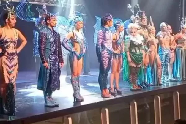 Flavio Mendoza cuestionó al Gobierno en plena función de Stravaganza