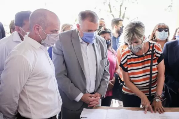 Vuelta a clases: Lichtmajer destacó el avance de obras en escuelas de la provincia