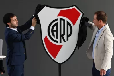 Nuevo diseño: River presentó nuevo escudo
