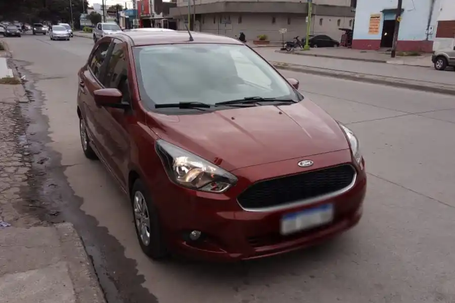 Entraron a robar en una cochera y se llevaron un auto para trasladar la mercancía