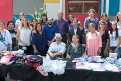 Emprendedores expusieron sus productos relacionados con el inicio de clases