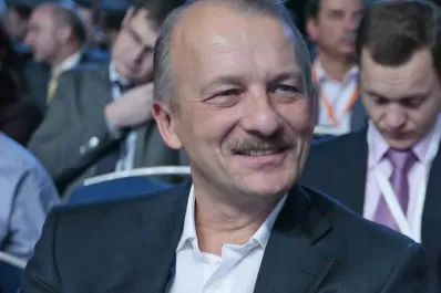 El ex vicepresidente del banco central ruso sostuvo que la salida del SWIFT será devastadora