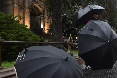 ¡No te olvides el paraguas! Pronostican un viernes con lluvias para Tucumán