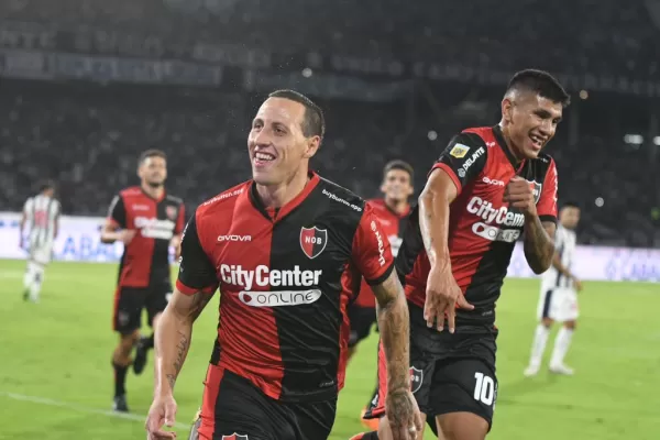 Newell's sorprendió a Talleres de Córdoba en el Mario Kempes