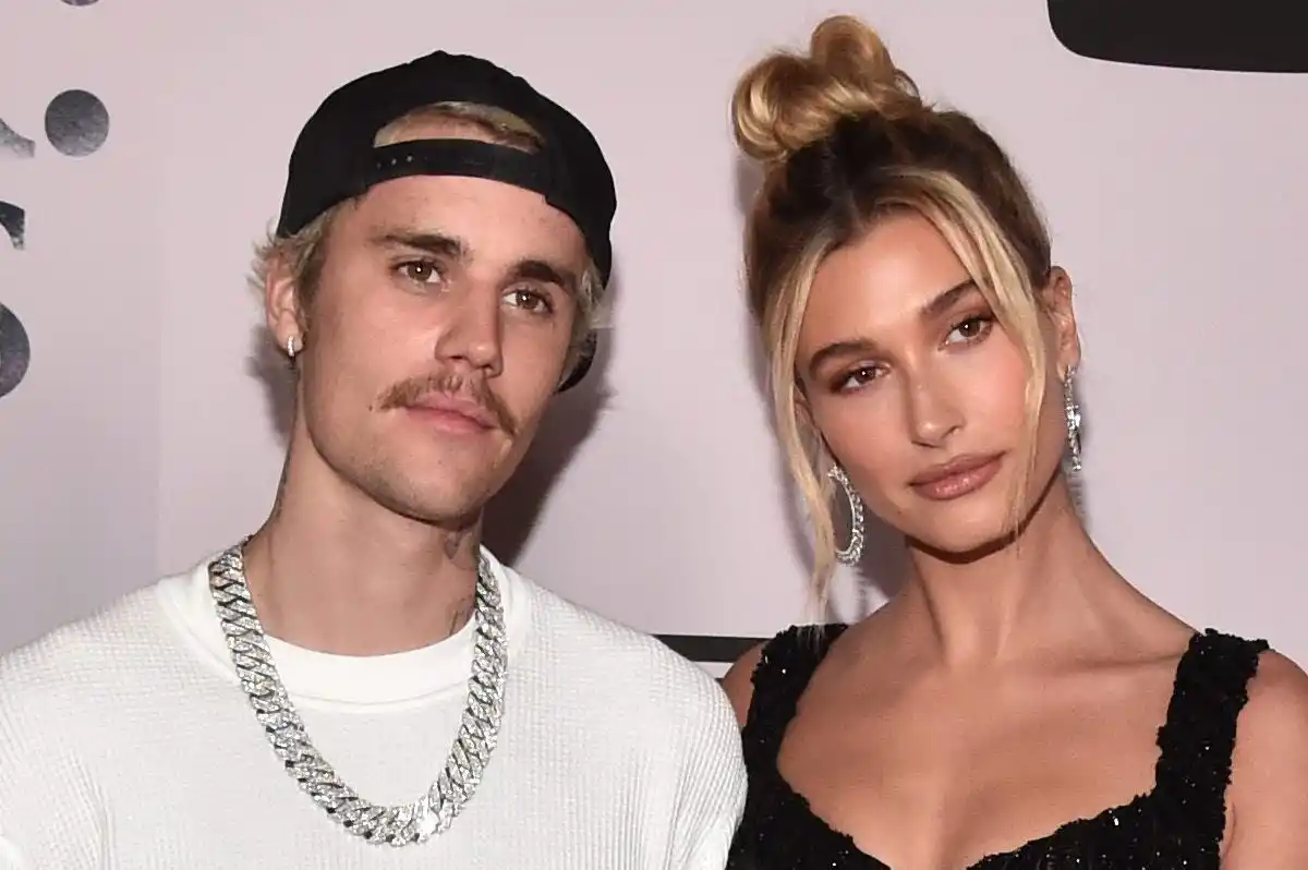Justin Bieber junto a su esposa Hailey Baldwin 