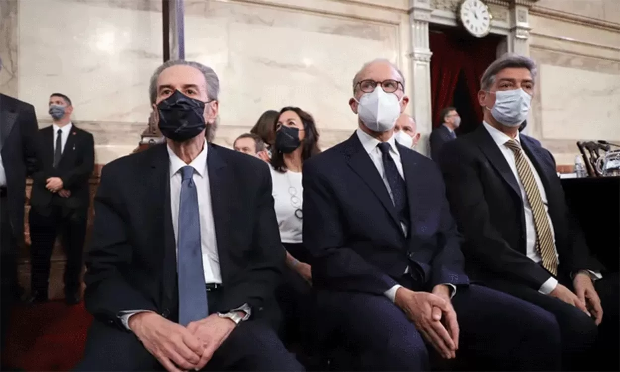 Los jueces de la Corte Suprema Juan Carlos Maqueda, Carlos Rosenkrantz y Horacio Rosatti escucharon desde el recinto el discurso del Presidente de la Nación.