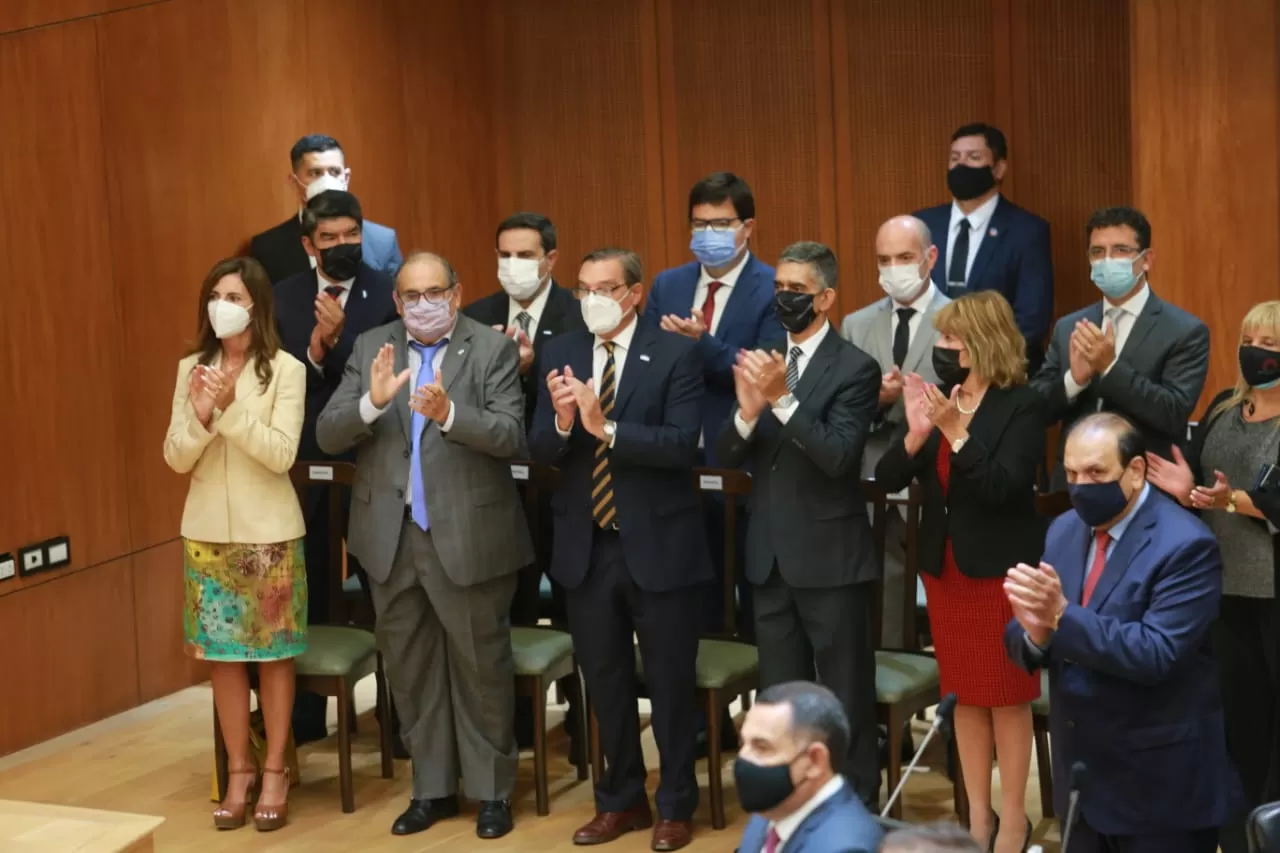 EN EL RECINTO. Los ministros del Poder Ejecutivo presenciaron el discurso de Jaldo en la Legislatura. Foto: LA GACETA / Juan Pablo Sánchez Noli