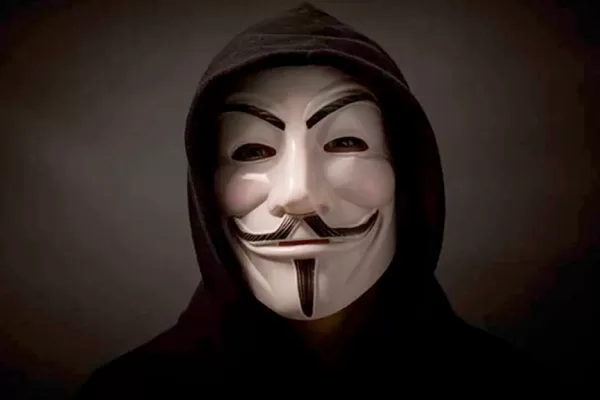 Anonymous contra Rusia: hackeó  la televisión pública con imágenes de Ucrania