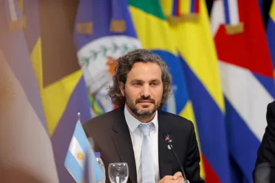 Ordenan la evacuación y el cierre de la embajada argentina en Kiev