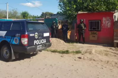 Desbaratan un supuesto kiosco de narcomenudeo en Los Ralos