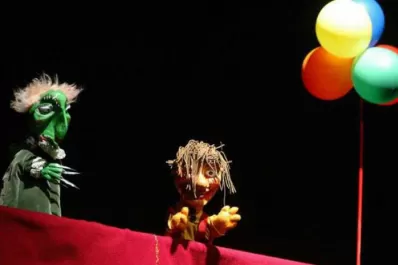 Este mes se celebra el arte de las titiriteras