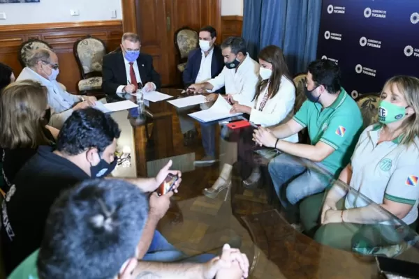 Más gremios reclaman al Gobierno de Tucumán que adelante el pago del acuerdo salarial