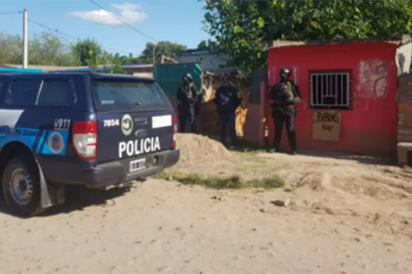 Desbaratan un supuesto kiosco de narcomenudeo en Los Ralos