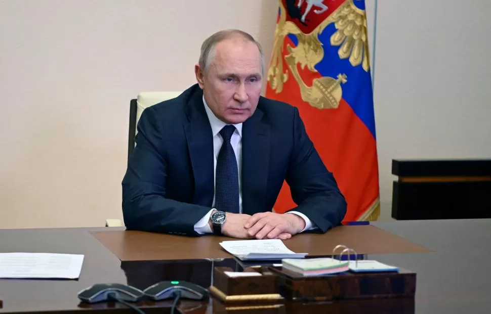 EN LA AFUERAS DE MOSCÚ. Vladimir Putin preside una reunión con miembros del Consejo de Seguridad de la ONU. REUTERS 