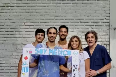 La emoción de Marisa Andino tras recibirse su hijo Tomás de médico