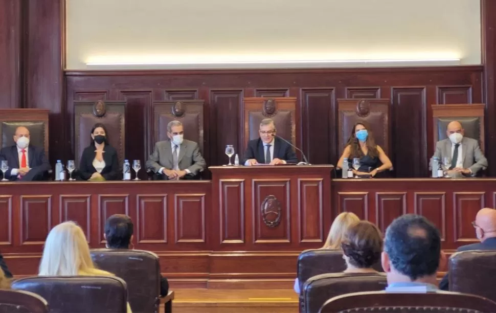 APERTURA EN PANDEMIA. El acto protocolar se realizó con un número reducido de asistentes presenciales y se transmitió por YouTube. Poder Judicial de Tucumán 