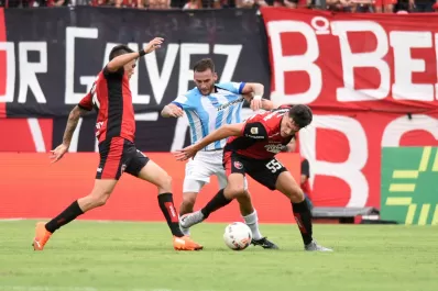 Atlético fue una sombra y Newells lo goleó en Rosario