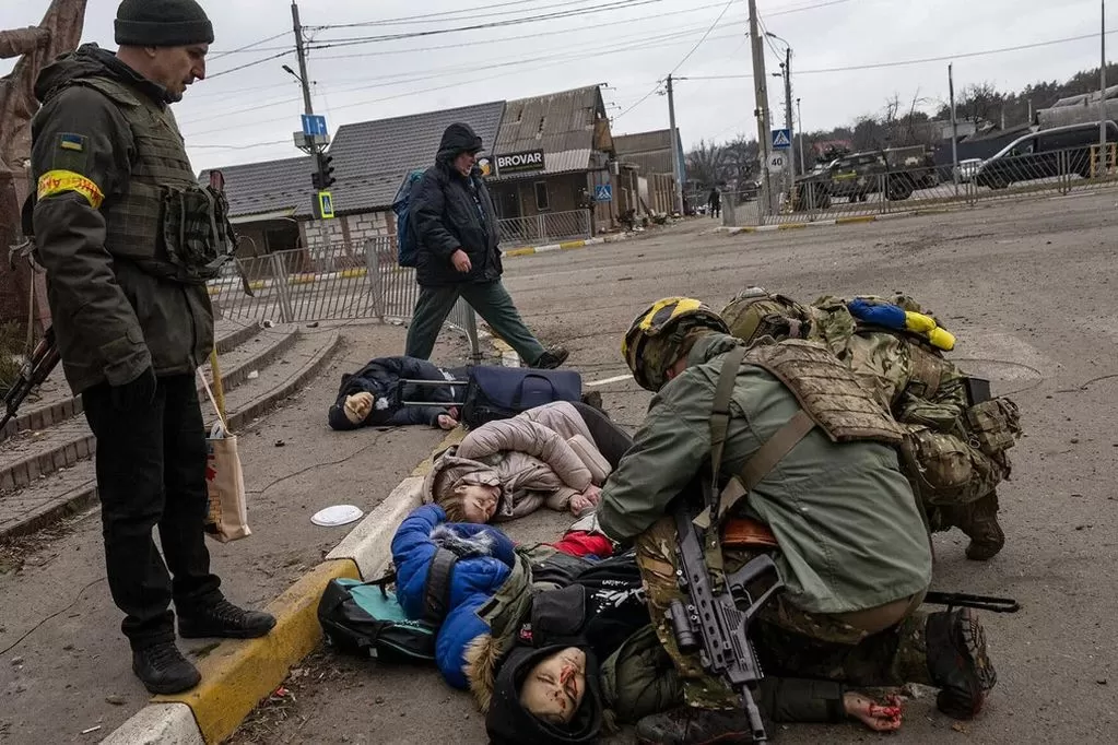 Una familia fue masacrada mientras intentaba huir de Ucrania