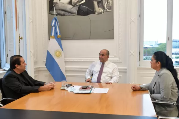 Manzur recibió a Mansilla en la Rosada: el detalle en el posteo del jefe de Gabinete