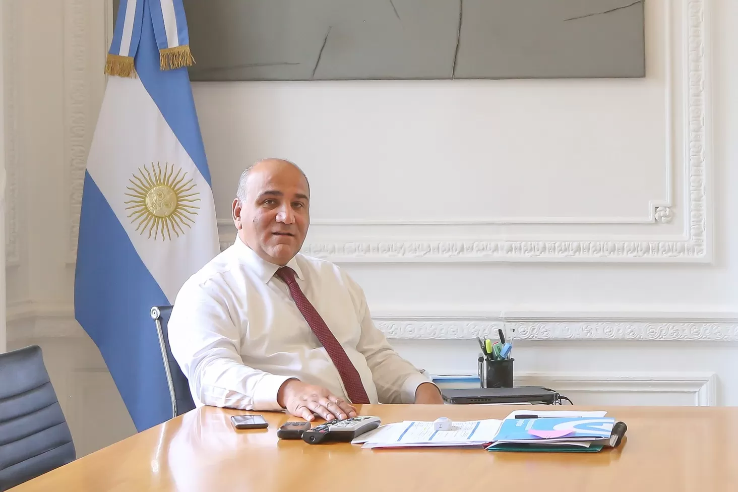 JEFE DE GABINETE DE LA NACIÓN. Juan Manzur, en su despacho en la Casa Rosada. Foto Twitter @JuanManzurOK