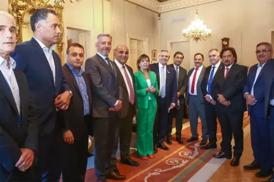 Jaldo y otros gobernadores ratificaron el apoyo al acuerdo con el FMI