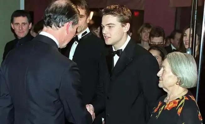 Leonardo Di Caprio junto a su abuela