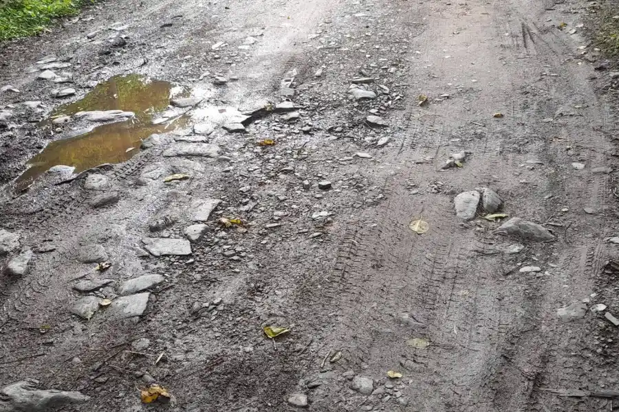 Vecinos de Raco se sienten olvidados por la comuna: los caminos se vuelven intransitables